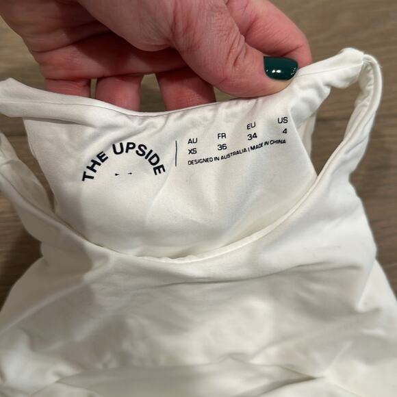 THE UPSIDE White Milena Keyhole Cutout Sleeveless Active Crop Tank Top Size 4 - Picture 8 of 12
